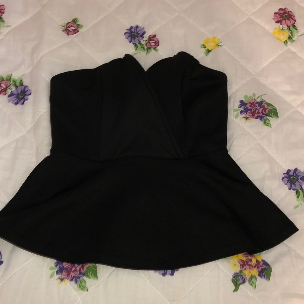 Strapless top